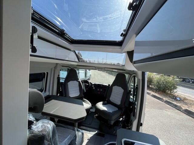 fourgon ADRIA TWIN SUPREME 640 SGX NEUF – Image 7