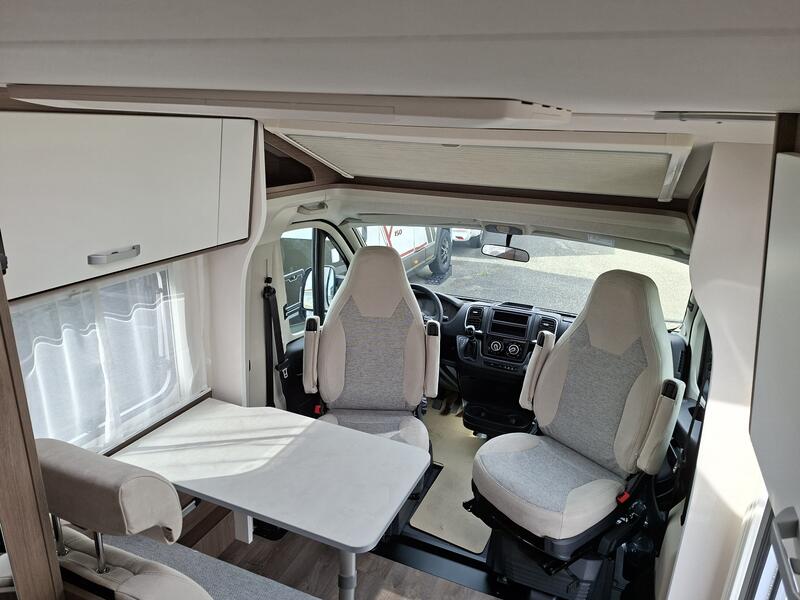 camping-car CARADO V 339 PRO + NEUF – Image 5