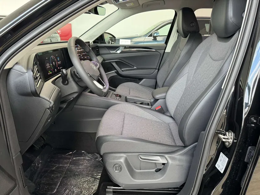 Volkswagen Tiguan – Image 15