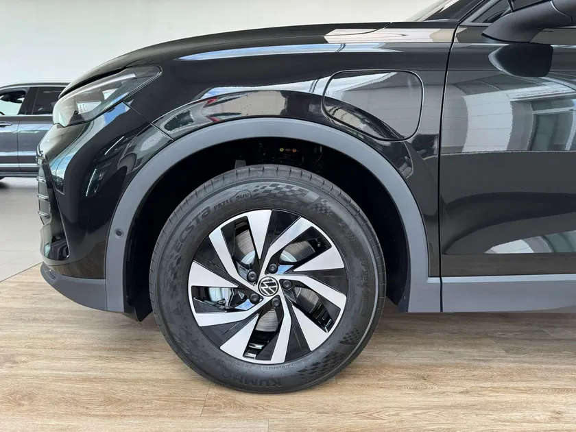 Volkswagen Tiguan – Image 21