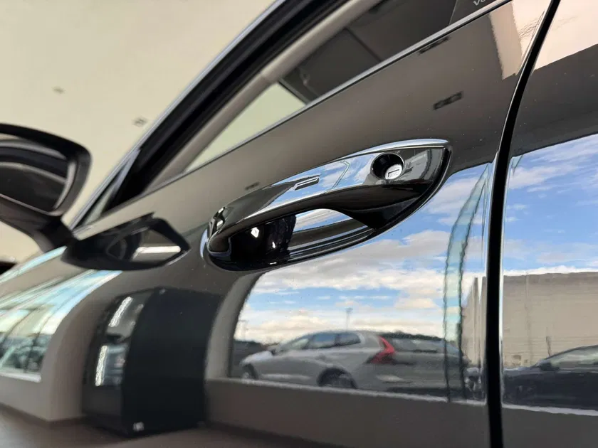 Volkswagen Tiguan – Image 19