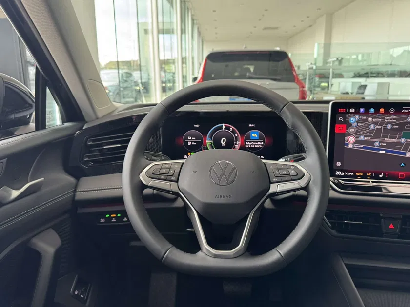 Volkswagen Tiguan – Image 8