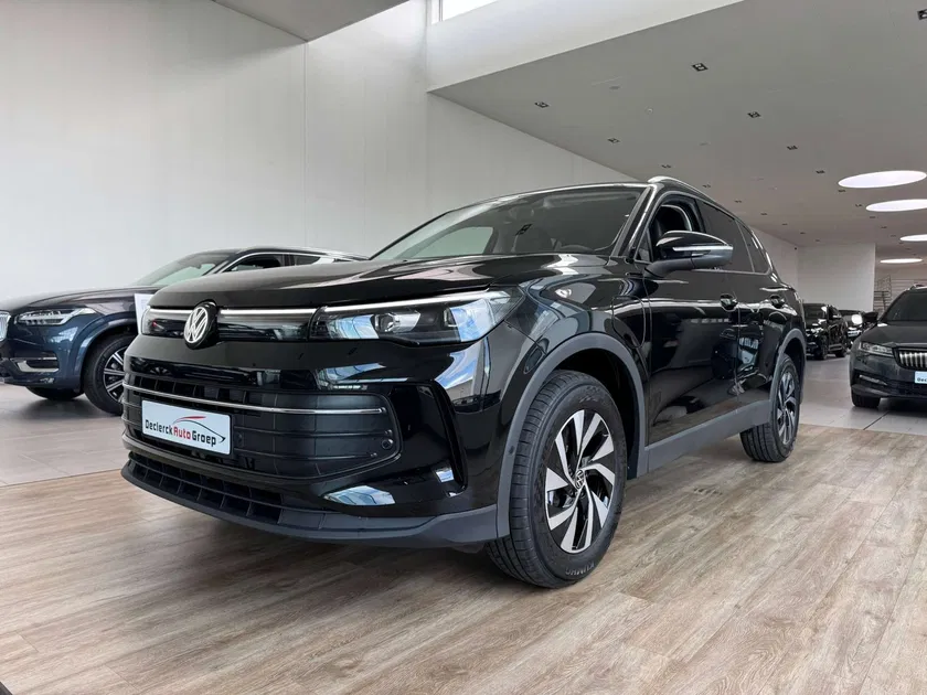 Volkswagen Tiguan – Image 35