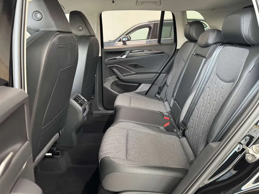 Volkswagen Tiguan – Image 12