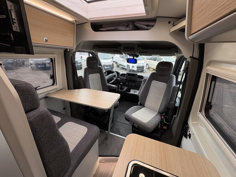 fourgon FONT VENDOME MASTER VAN DUO OCCASION – Image 3