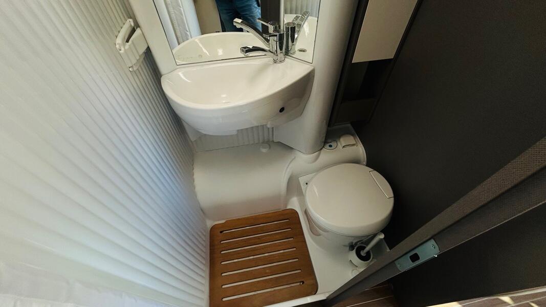 camping-car ETRUSCO V6.6 SB complete edition OCCASION – Image 9