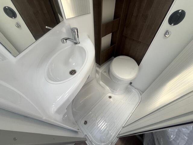 camping-car BENIMAR TESSORO T 430 LIMITED NEUF – Image 9