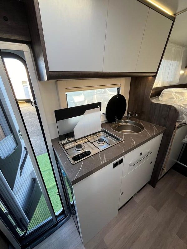 camping-car BENIMAR Yrteo 861 NEUF – Image 4