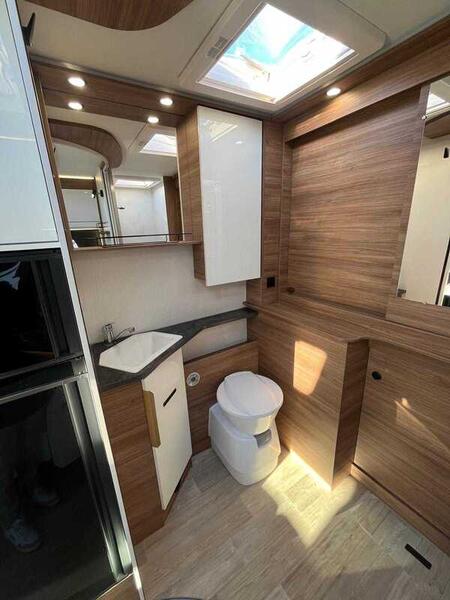 camping-car PILOTE P 696 D Evidence OCCASION – Image 6