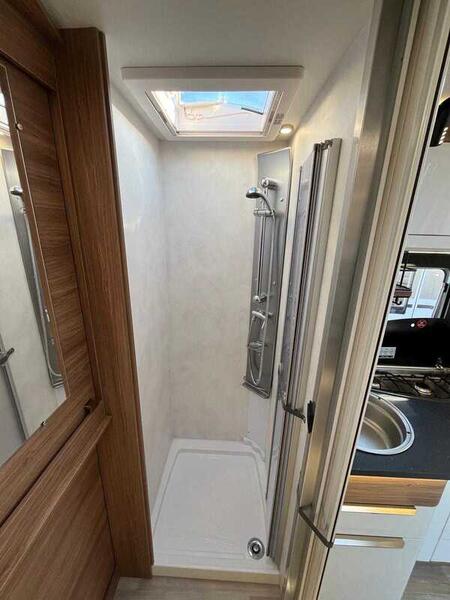 camping-car PILOTE P 696 D Evidence OCCASION – Image 7