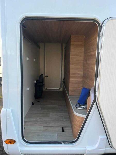 camping-car PILOTE P 696 D Evidence OCCASION – Image 8
