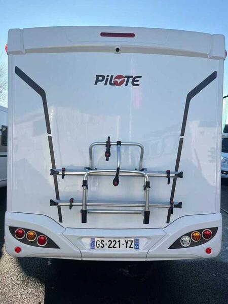 camping-car PILOTE P 696 D Evidence OCCASION – Image 9