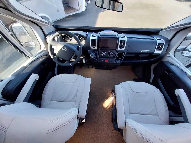 camping-car PILOTE P 746 FC EVIDENCE OCCASION – Image 11