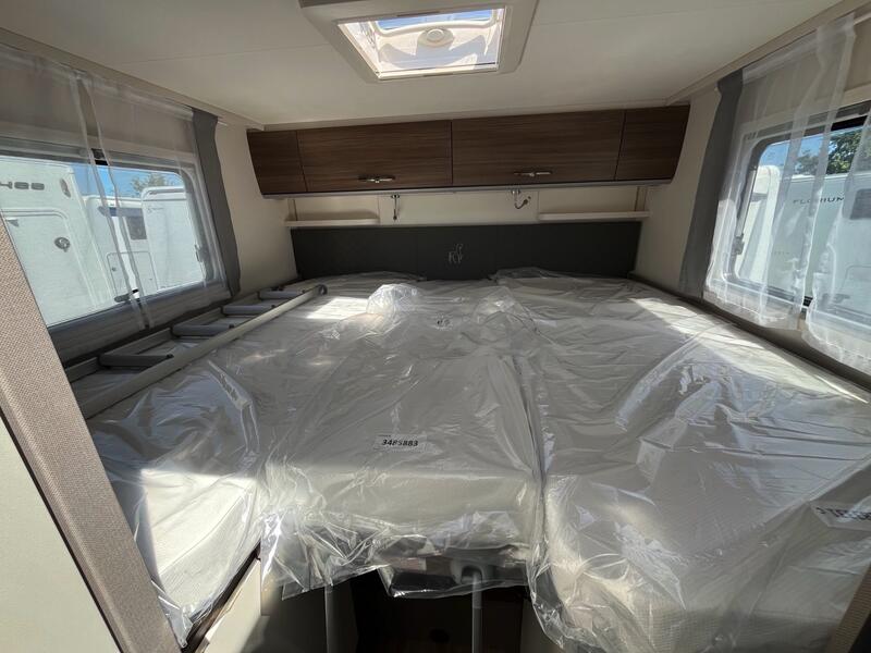 camping-car ETRUSCO T 6900 SB NEUF – Image 3