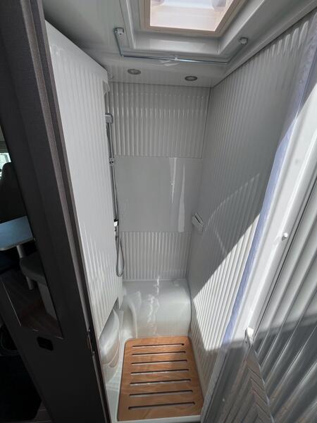 camping-car ETRUSCO T 6900 SB NEUF – Image 6