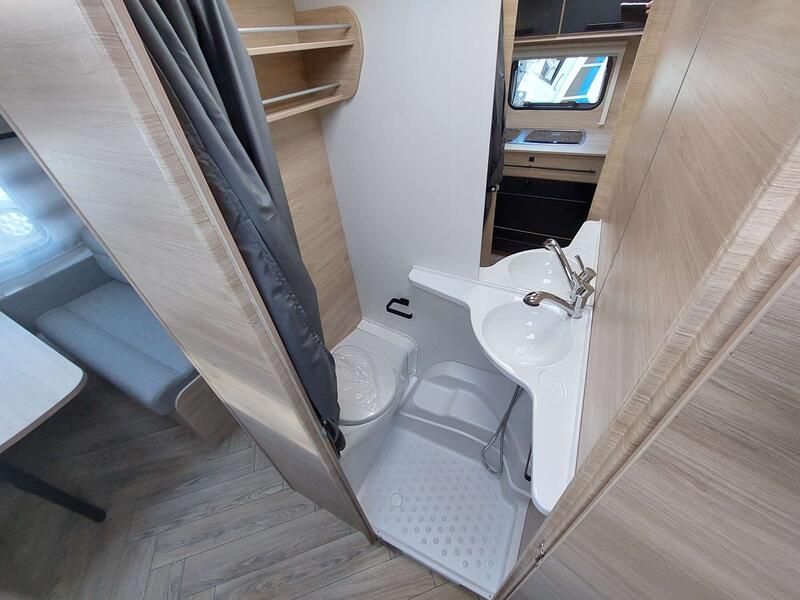 caravane CARAVELAIR SPORT LINE 492 NEUF – Image 7