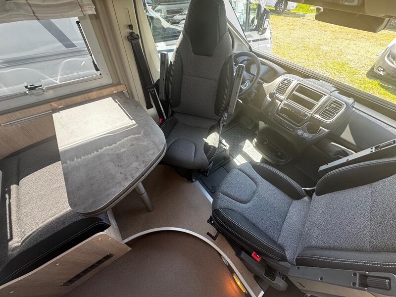 fourgon POSSL SUMMIT 600 PLUS AT8 2025 NEUF – Image 4