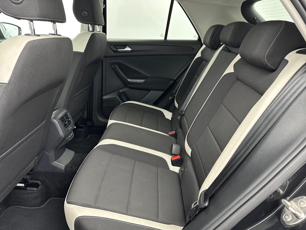 Volkswagen T-Roc – Image 13