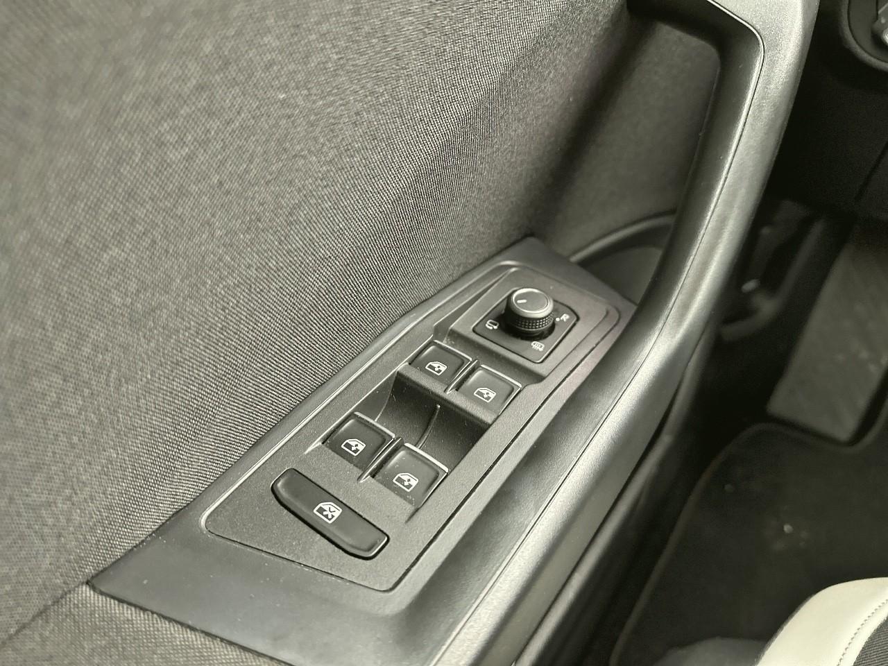 Volkswagen T-Roc – Image 17