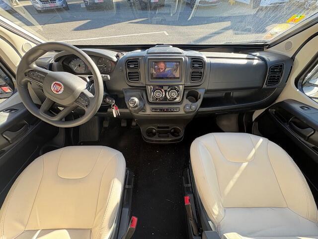 FOURGON CAMPEREVE MAGELAN 742