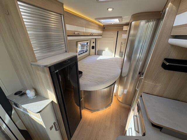 FOURGON CAMPEREVE MAGELAN 742