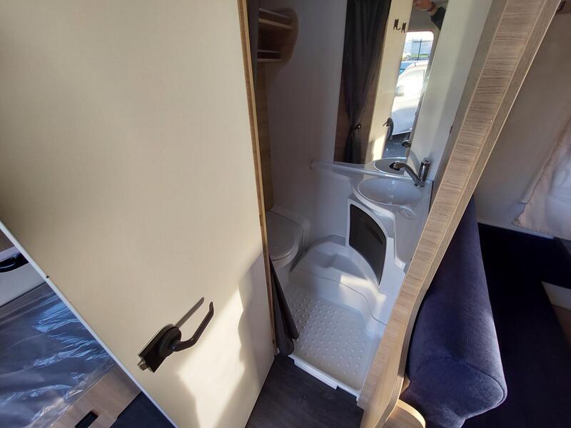 caravane CARAVELAIR ALBA 486 NEUF