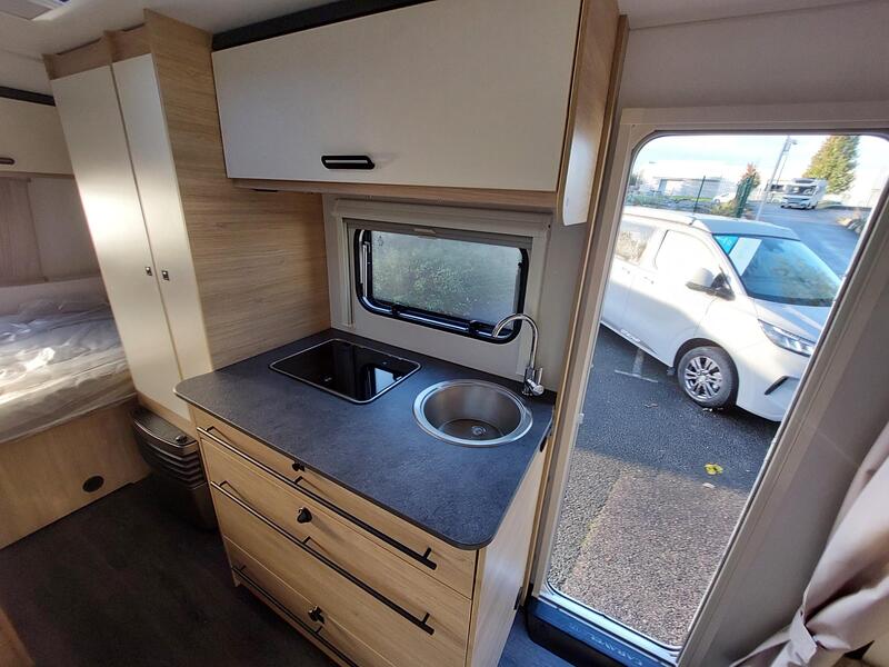 caravane CARAVELAIR ALBA 486 NEUF