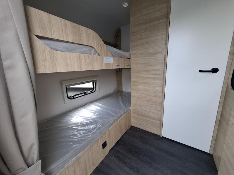 caravane CARAVELAIR ALBA 486 NEUF