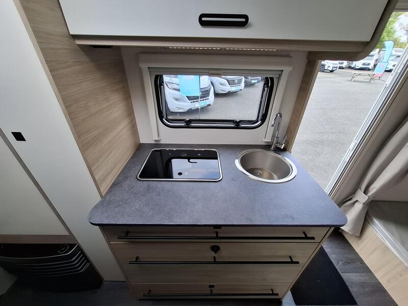 caravane CARAVELAIR ALBA 486 NEUF