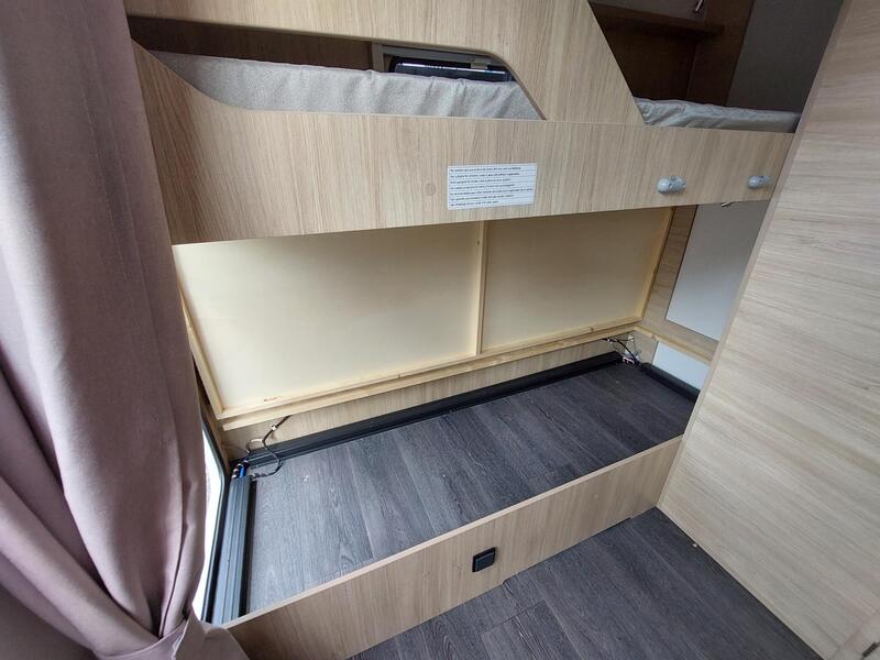 caravane CARAVELAIR ALBA STYLE 486