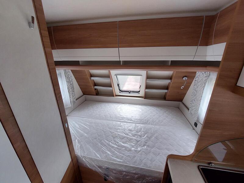 caravane HOBBY DE LUXE 455