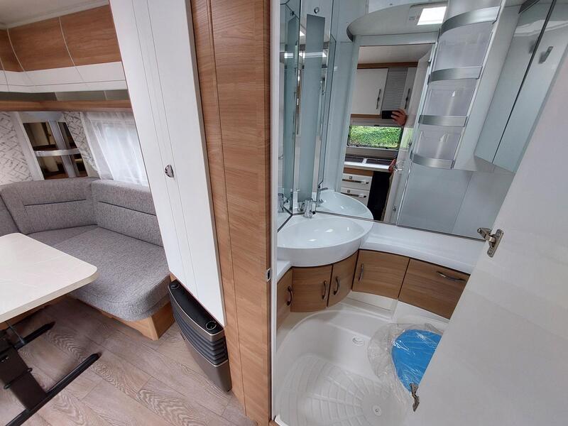 caravane HOBBY DE LUXE 455