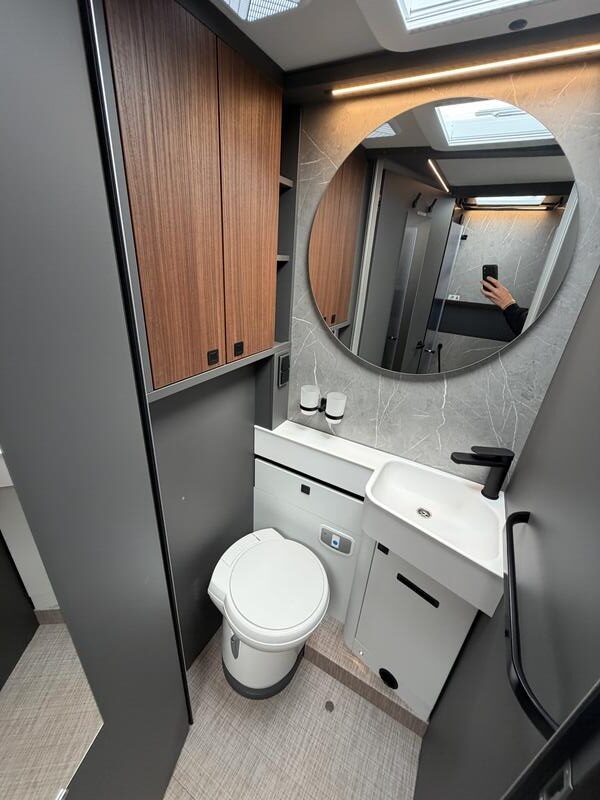 CAMPING-CAR POIDS LOURD HYMER BMC I 680 NEUF – Image 7