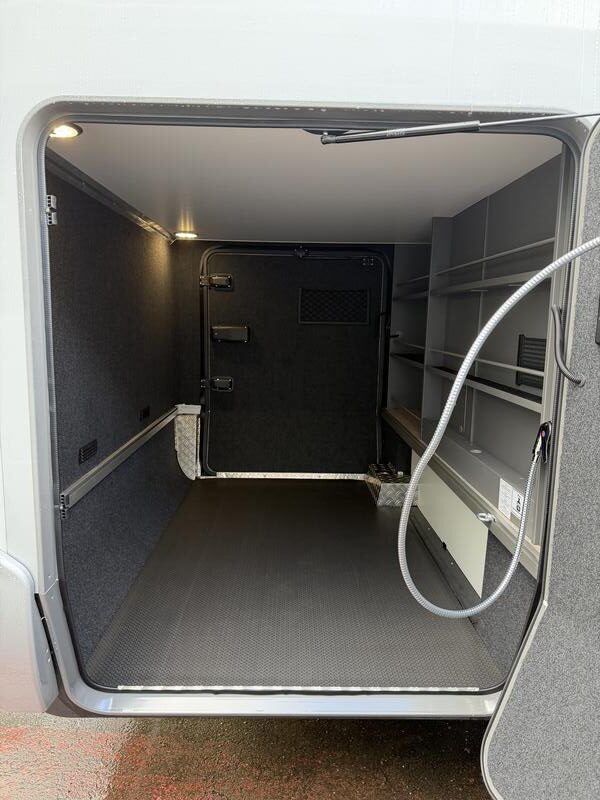 CAMPING-CAR POIDS LOURD HYMER BMC I 680 NEUF – Image 9