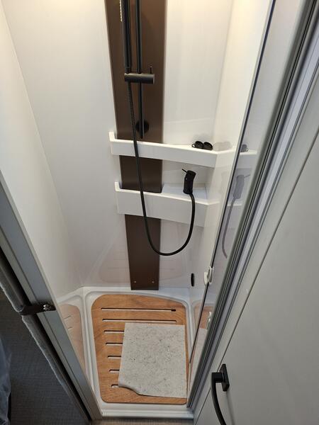 camping-car BURSTNER B 66 732 TD NEUF