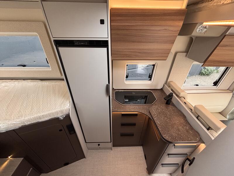 camping-car BURSTNER B66 T690G NEUF – Image 10