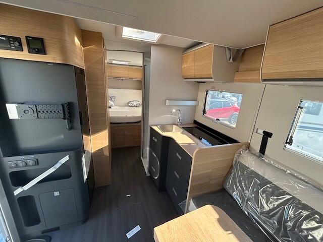 camping-car ADRIA MATRIX 650 DC 60Y NEUF