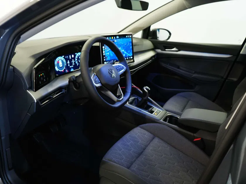 Volkswagen Golf – Image 32