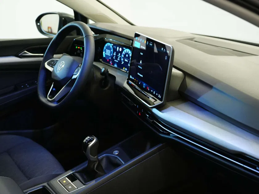 Volkswagen Golf – Image 2