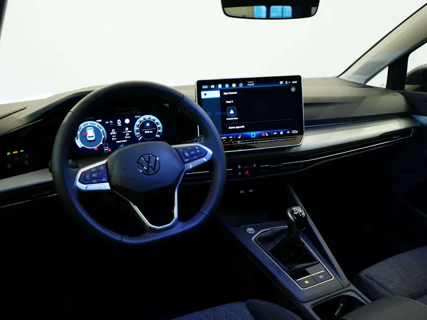 Volkswagen Golf – Image 9