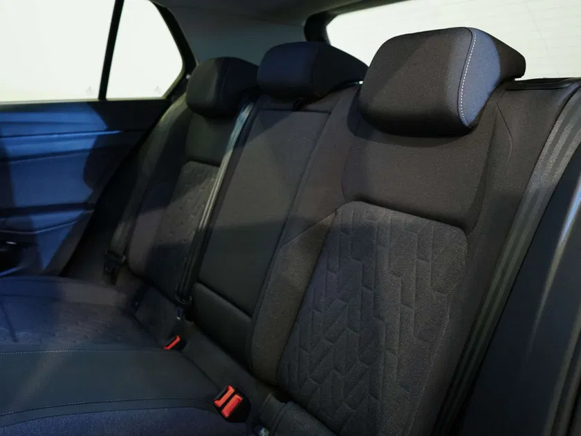 Volkswagen Golf – Image 11