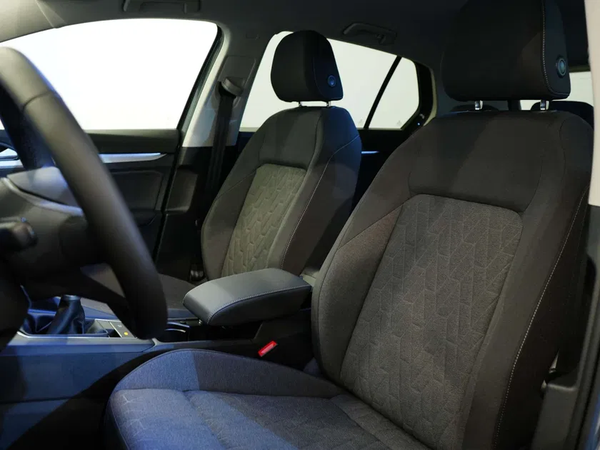 Volkswagen Golf – Image 30