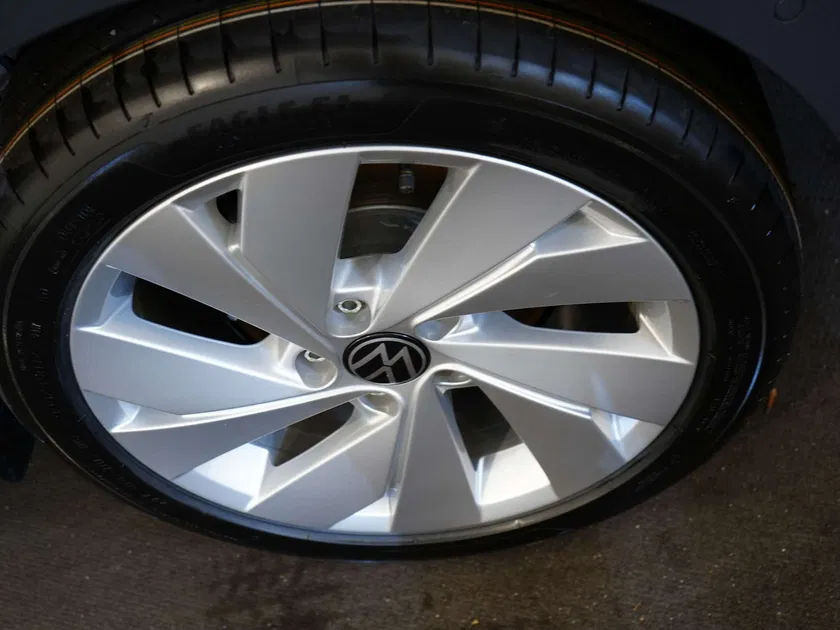 Volkswagen Golf – Image 7