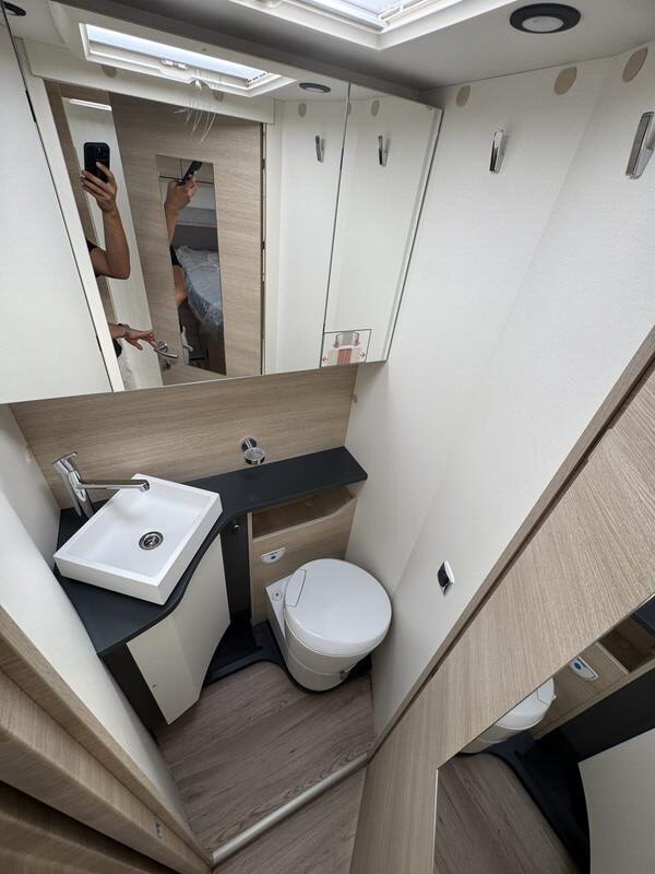 camping-car RAPIDO 666F Edition 65ans NEUF