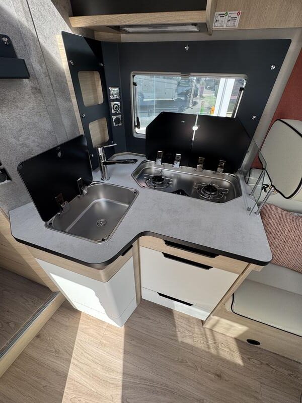 camping-car RAPIDO 666F Edition 65ans NEUF