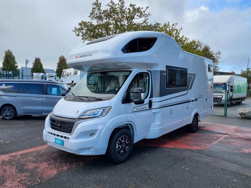 camping-car ADRIA CORAL XL AXESS 650 DK NEUF