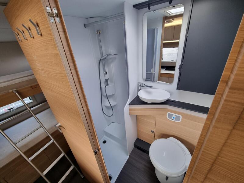 camping-car ADRIA CORAL XL AXESS 650 DK NEUF – Image 9