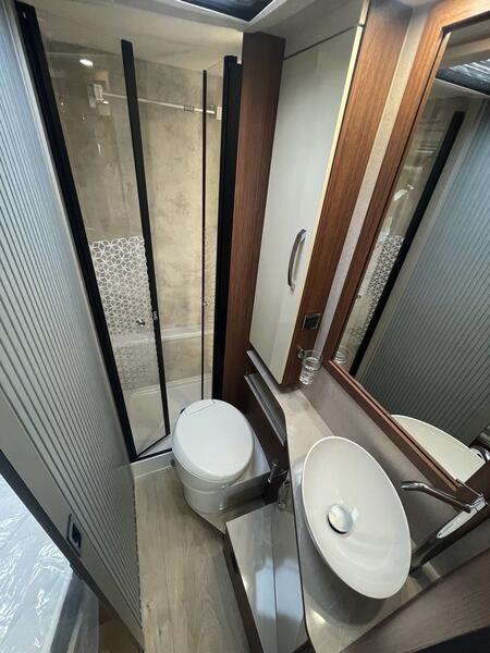 camping-car FLEURETTE Migrateur 64 LDF NEUF