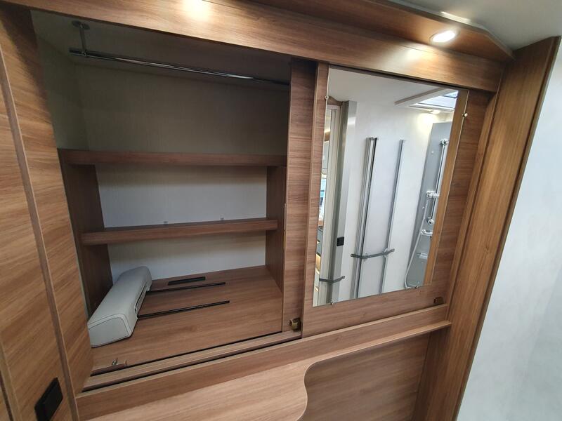 camping-car PILOTE P 696 D EVIDENCE PLUS NEUF