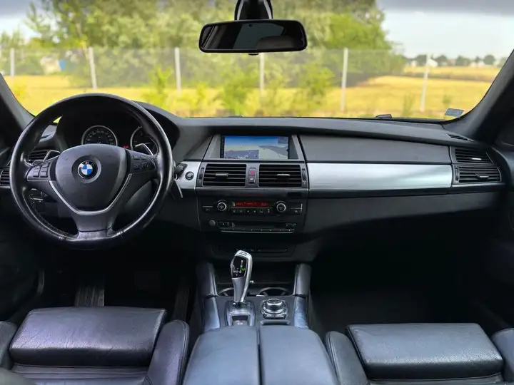 BMW X6 – Image 10
